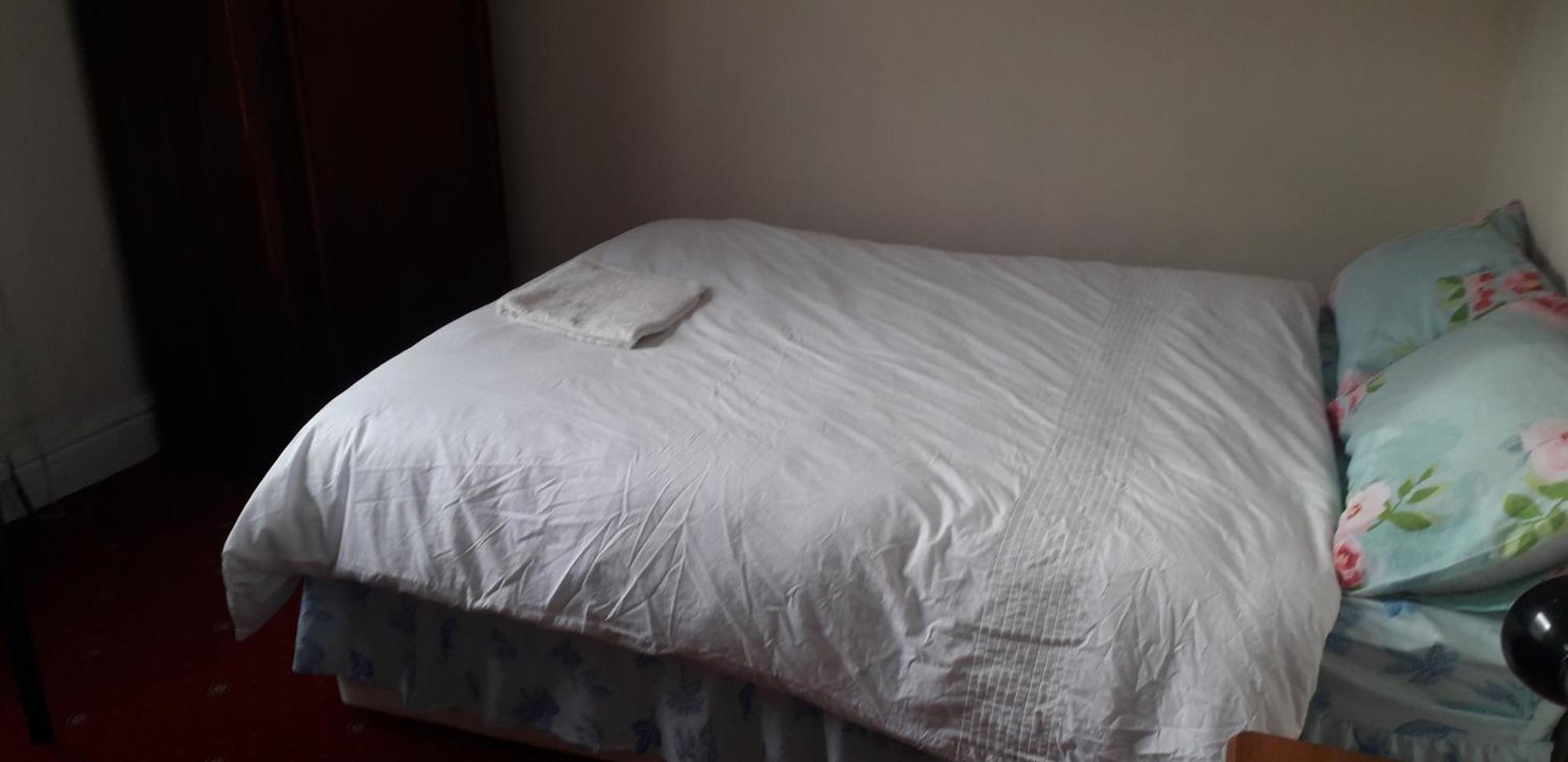 Spectrum Guest House แมนเชสเตอร์ ภายนอก รูปภาพ